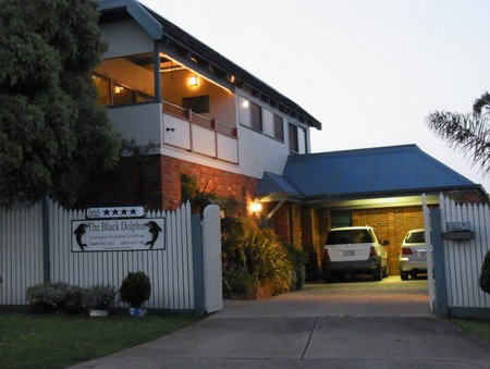 Black Dolphin Beach Penthouse - Accommodation Australia 3