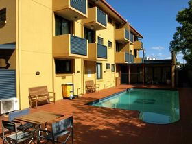 Airolodge International Motel - Bed n Breakfasts 4