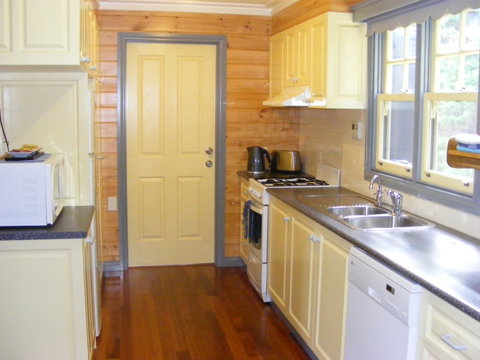 Belfast Cottages - Local Tourism 8