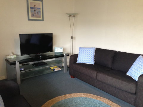 Phillip Island Cottages - Local Tourism 2