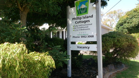 Phillip Island Cottages - Local Tourism 3