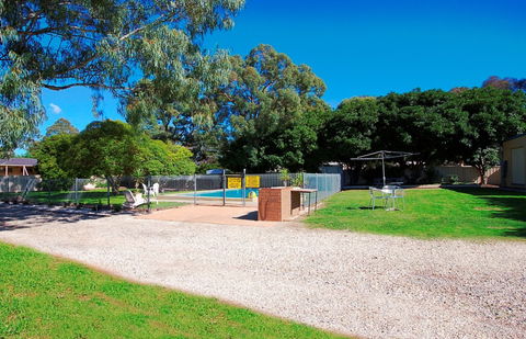 Wattle Motel - Accommodation Australia 3