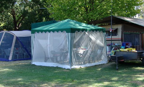 Cohuna Waterfront Holiday Park - Australia Shopping 1