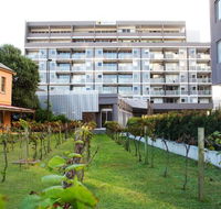 Honeysuckle Executive Apartments - Local Tourism