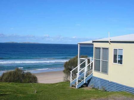 Surfbeach Holiday Park - Accommodation Australia 0