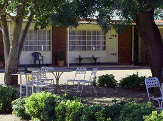 County Lodge Motel - Accommodation Australia 3