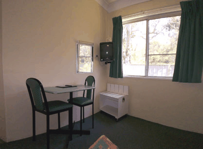 Lakeside Motor Inn - Accommodation Australia 3