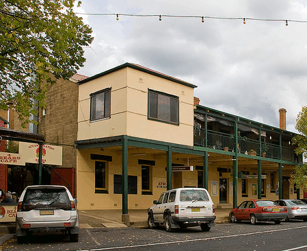 Tumbarumba Hotel - Accommodation Australia