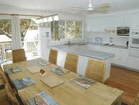 Shoal Bay Riggers - Accommodation Australia 4