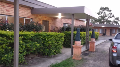 AA Hilldrop Motor Inn - Local Tourism 1