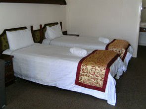 Molly Morgan Motor Inn - Accommodation Australia 3