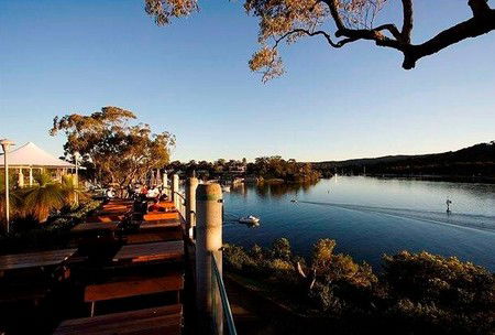 Newport Arms Hotel - Australia Shopping 2