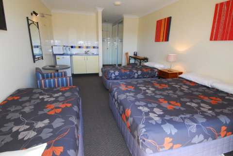 The Sands Hotel Motel - Accommodation Australia 4