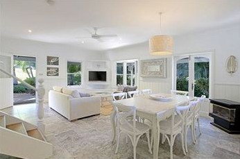 Ayesha's Luxury Beach House - Accommodation Australia 0