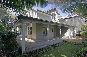 Ayesha's Luxury Beach House - Accommodation Australia 5