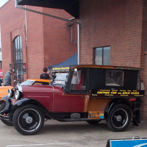 Vintage Fun Hire Cars - Local Tourism 0