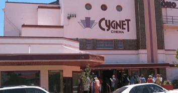 Cygnet Como Cinema - Local Tourism 3