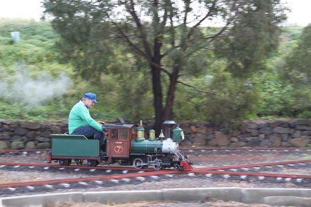 Altona Miniture Railway - Accommodation Australia 2