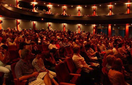 Riverside Theatre - Local Tourism 3