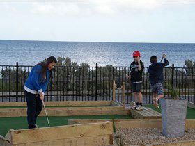 Port Vincent Putt Putt - Local Tourism 0