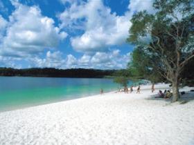 Lake McKenzie - Accommodation Australia 0