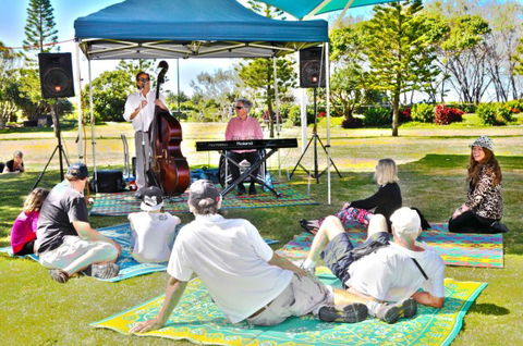 Burleigh Heads Markets - Local Tourism 8