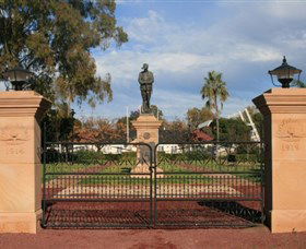 Dalby War Memorial And Gates - Accommodation Australia 0