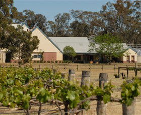 Arnold West VIC Accommodation Australia