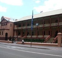 Parliament House - Accommodation Australia