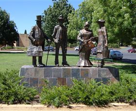 Dad, Dave, Mum And Mabel - Accommodation Australia 2