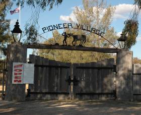 Inverell Pioneer Village - Bed n Breakfasts 0