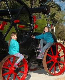 Inverell Pioneer Village - Bed n Breakfasts 1