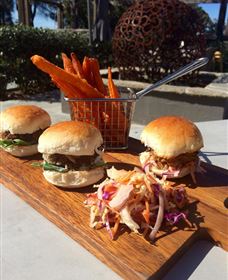 Hollydene Estate Wines And Vines Restaurant - Accommodation Australia 4