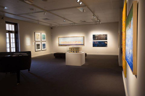 Perc Tucker Regional Gallery - Local Tourism 6