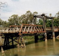 Swan Hill - Murray River Road Bridge - Accommodation Australia
