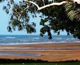 Beachfront Hotel - Accommodation Australia 0