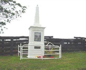 Evelyn Scrub War Memorial - Accommodation Australia 0