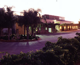 Warburn Estate - Accommodation Australia 2