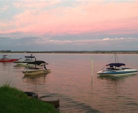 Lake Wyangan ACT Accommodation Australia