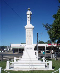 Sarina War Memorial - Local Tourism 2