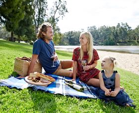 Wagga Beach - Local Tourism 0