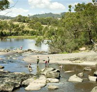 Polly McQuinns - Accommodation Australia