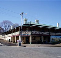 Wallendbeen Hotel