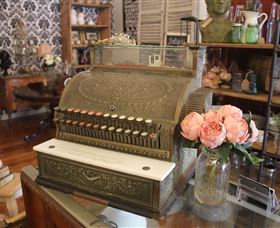 Peachtree Antiques - Accommodation Australia 8