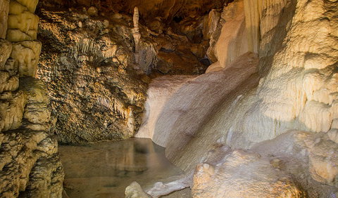 Kooringa Cave - Australia Shopping 1
