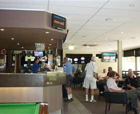 Queanbeyan Golf Club - Local Tourism 1