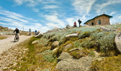 Mount Kosciuszko Summit Walk - Bed n Breakfasts 0