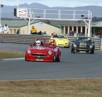 Wakefield Park Motor Racing Circuit - Bed n Breakfasts