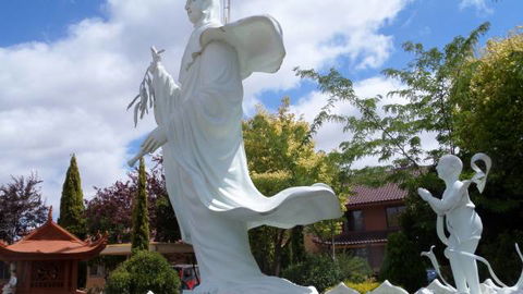 Sakyamuni Buddhist Centre/Van Hanh Monastery - Accommodation Australia 3