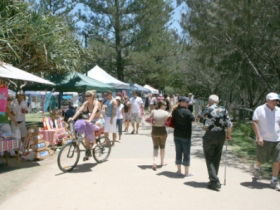 Broadbeach Art And Craft Markets - Accommodation Australia 2